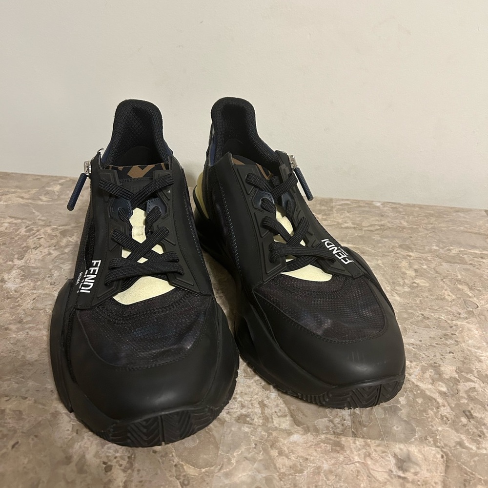 Fendi Flow Slip-on Moonlight - Picture 9 of 9